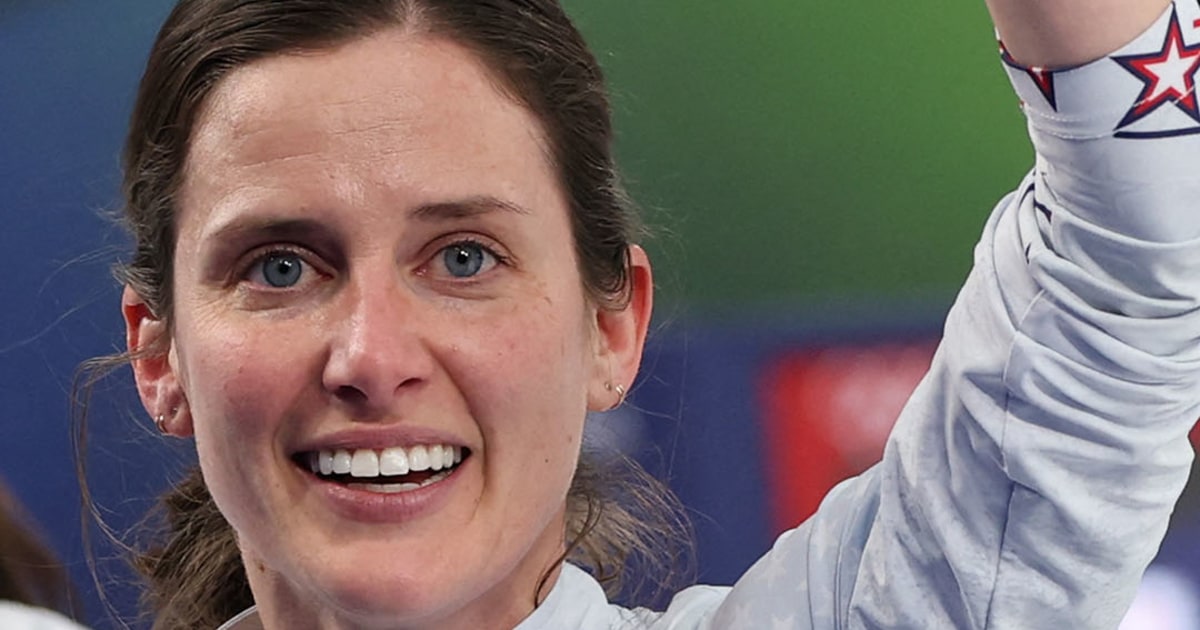 JAV pateko į moterų kerlingo pusfinalį paskutiniu šūviu