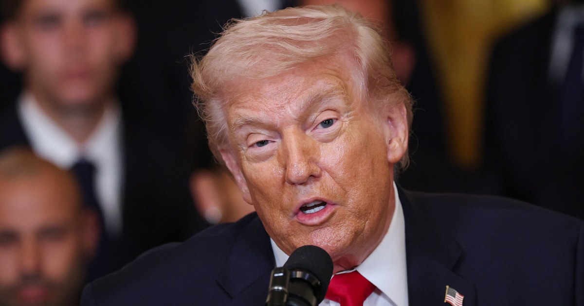 Trumpas sako, kad nori, kad Irano vadovavimo struktūra išnyktų, ir teikia pirmenybę „geram lyderiui“